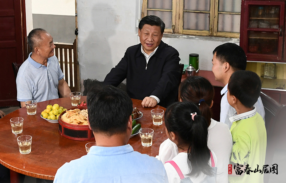 2019年5月20日，习近平总书记在红军烈士后代、退伍军人孙观发家，同孙观发一家和当地镇、村干部拉家常，详细了解老区人民生产发展和生活改善等情况。