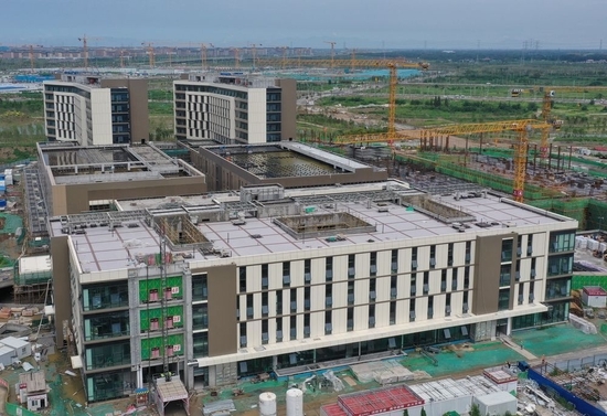 这是河北雄安新区宣武医院项目现场（2022年7月29日摄，无人机照片）。新华社记者 朱旭东 摄